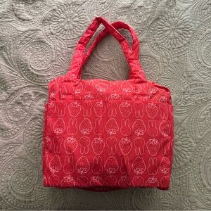 BAGGU Small Cloud Carry On Miffy Strawberry